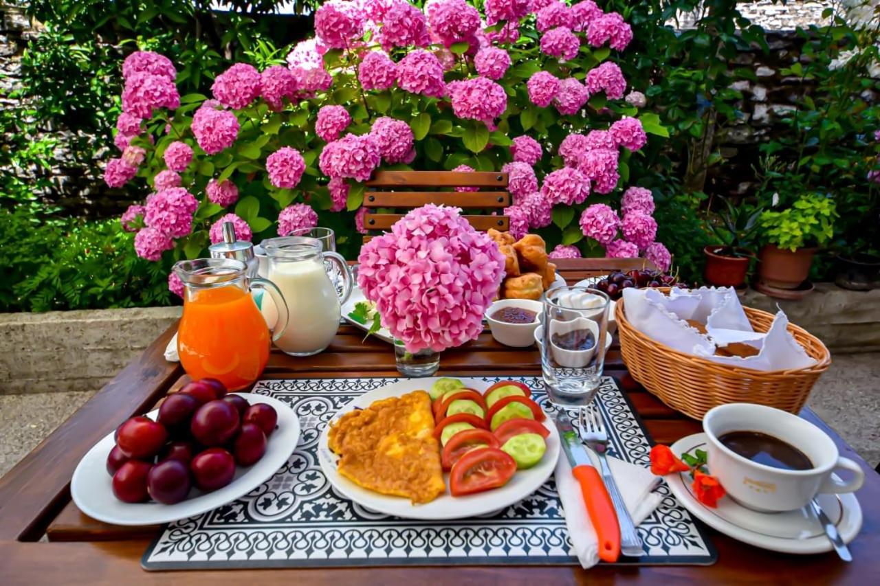 Palorto Hotel Гірокастра Екстер'єр фото