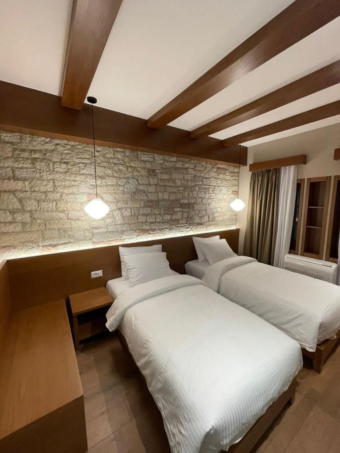 Palorto Hotel Гірокастра Екстер'єр фото