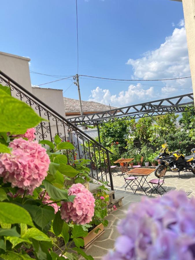 Palorto Hotel Гірокастра Екстер'єр фото