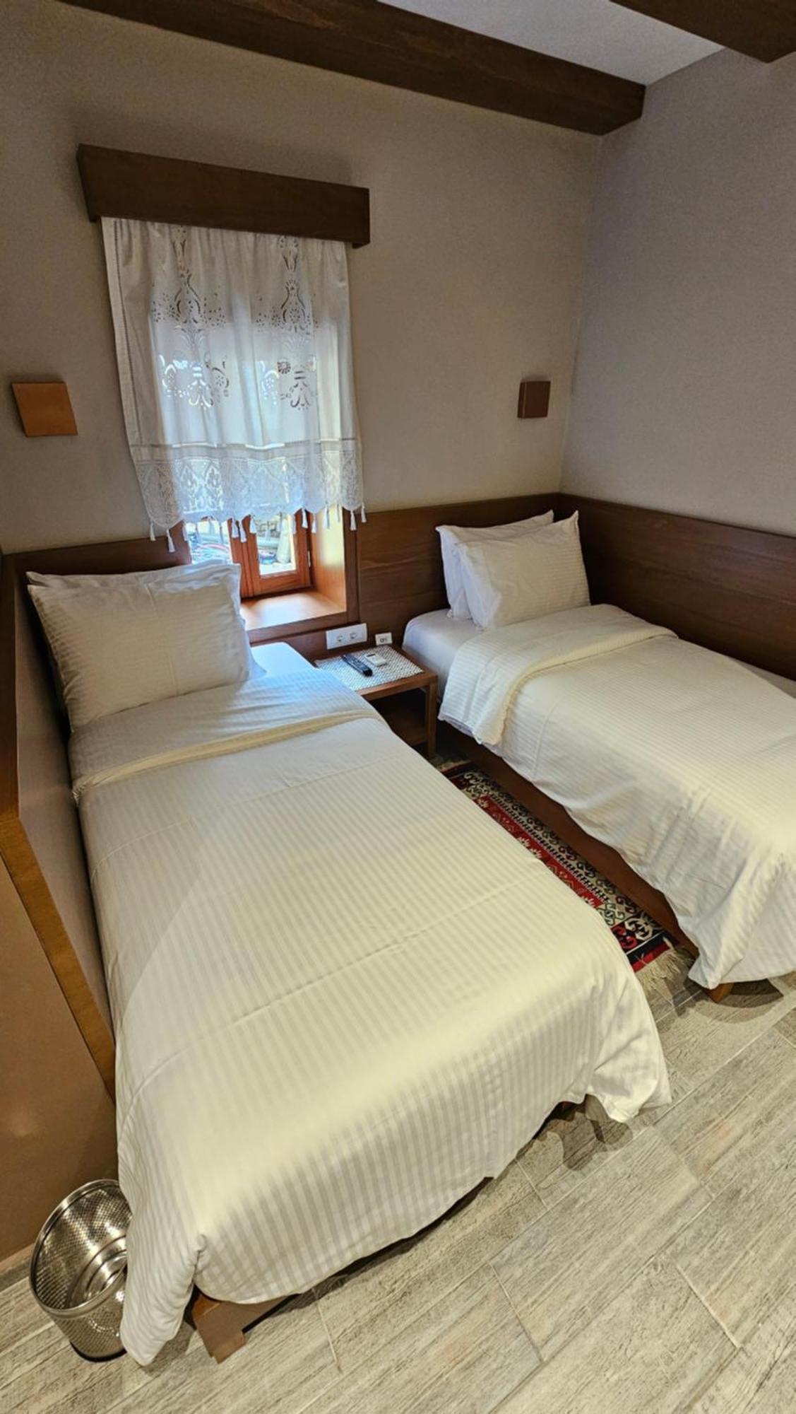 Palorto Hotel Гірокастра Екстер'єр фото